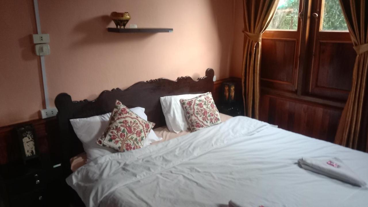 Pukyo Bed And Breakfast Belgian Lao Ban Nangoy エクステリア 写真