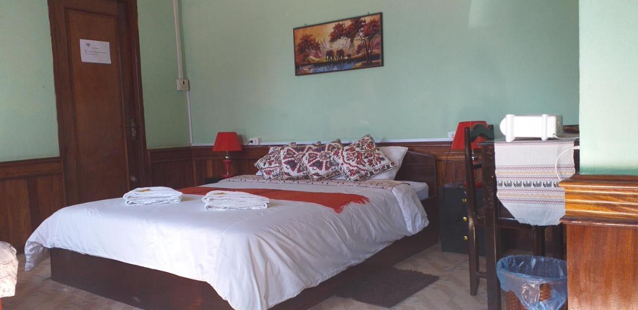 Pukyo Bed And Breakfast Belgian Lao Ban Nangoy エクステリア 写真